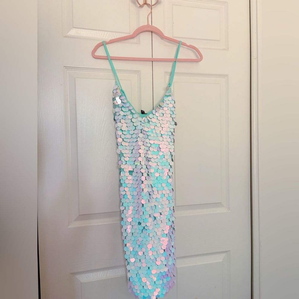 BOUTIQUE | Sequin Turquoise Dress with Spaghetti Straps.
